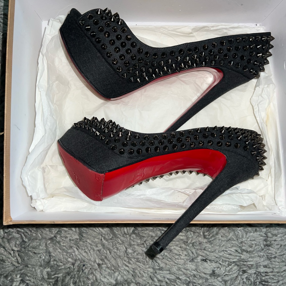Christian Louboutin Lady peep Spikes